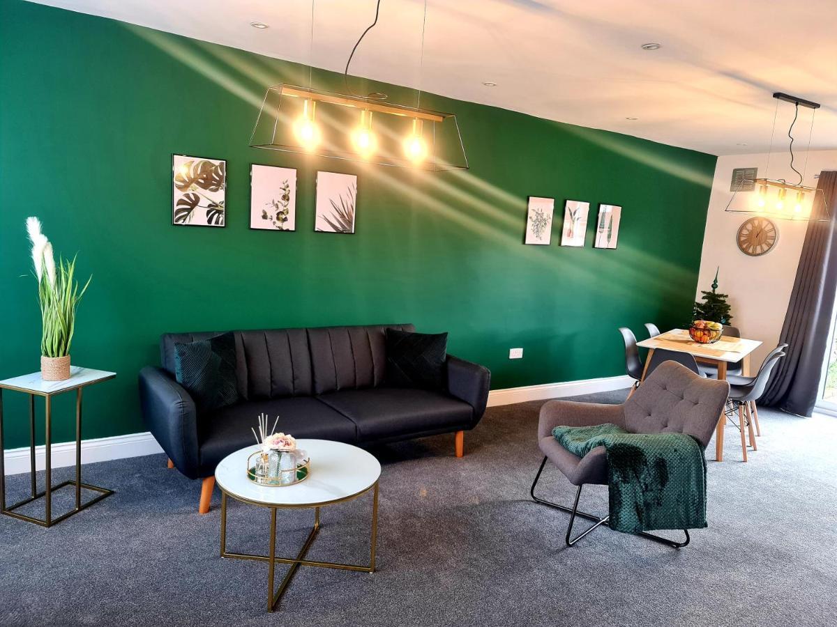 Contractor Accommodation Near Heathrow, Windsor Minutes From M4 Slough Eksteriør bilde