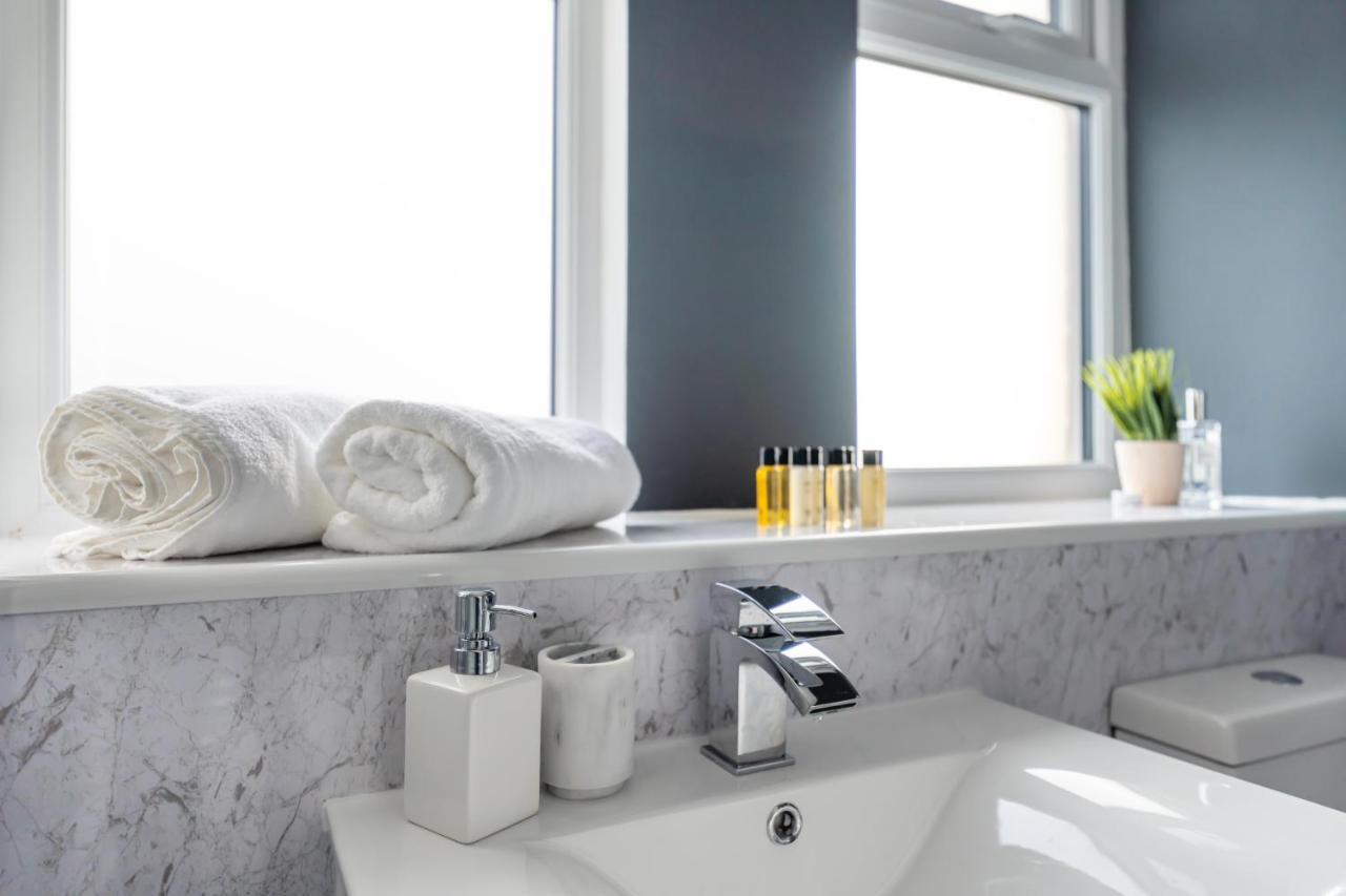 Contractor Accommodation Near Heathrow, Windsor Minutes From M4 Slough Eksteriør bilde