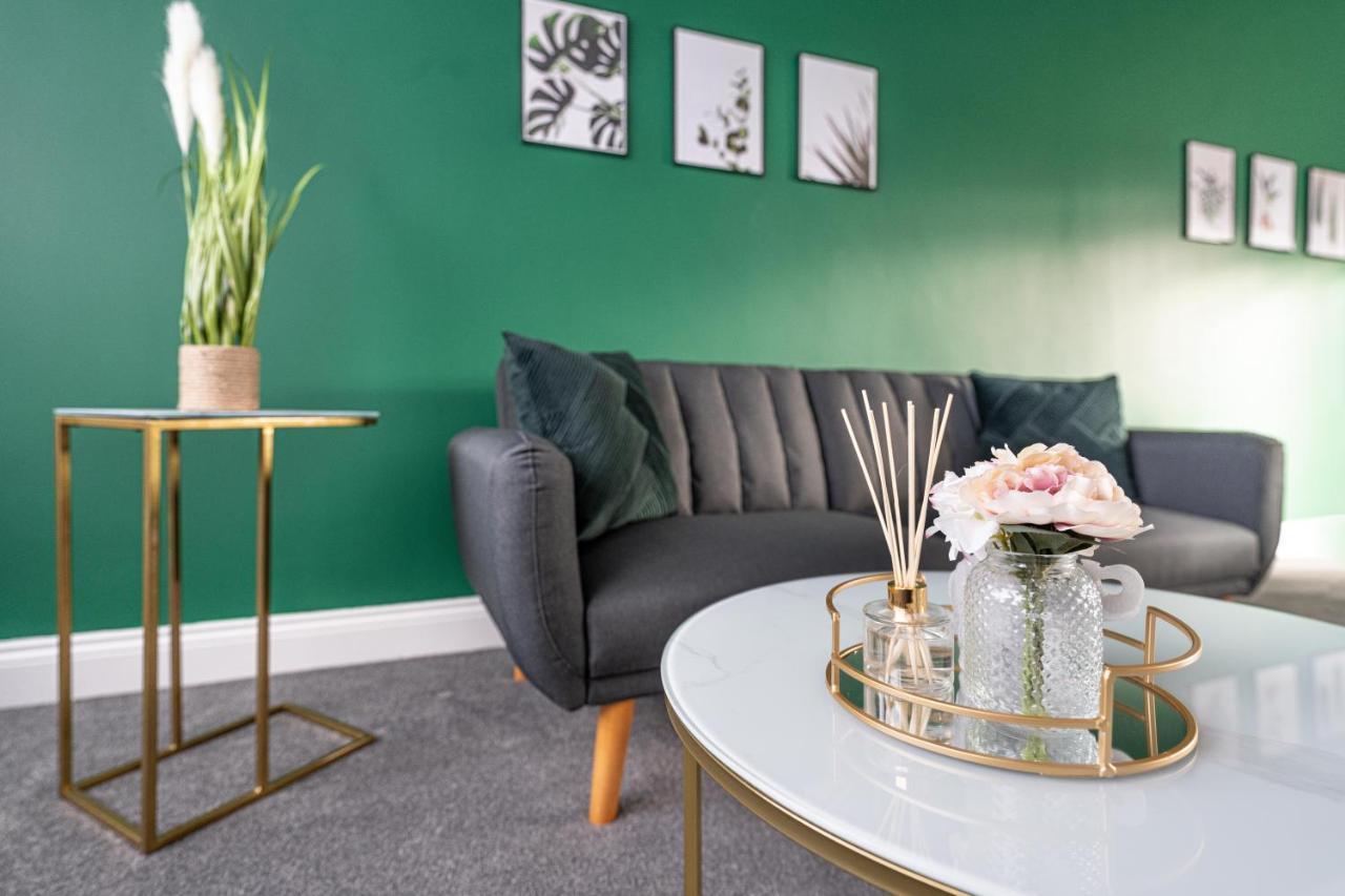 Contractor Accommodation Near Heathrow, Windsor Minutes From M4 Slough Eksteriør bilde